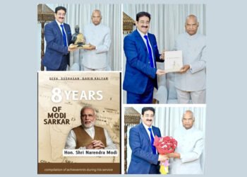 Sandeep Marwah Presented First Copy of Book- 8 Years of Modi Sarkar to Ram Nath Kovind